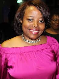 Lynette Butler Finds the Light to Find the Photo