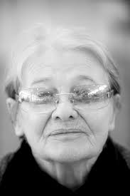 November 1935 in pély) ist eine der berühmtesten ungarischen schauspielerinnen. Torocsik Mari Face Glasses