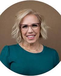 Crystal Bowman's Instagram, Twitter & Facebook