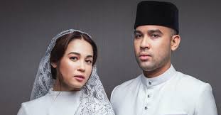 Последние твиты от aiman hakim ridza (@aimanhakimridza). Tahniah Emma Maembong Selamat Bergelar Isteri Kepada Juruterbang