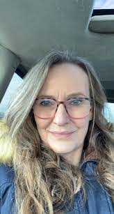 Krista Watt's Instagram, Twitter & Facebook