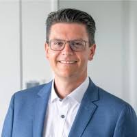 800+ perfiles de «Achatz»