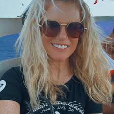 What are some 5-star accommodation options in Lembongan, Bali?