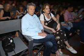 Εννέα σωτήριες ευχές στην παναγία. Giannhs Ferths Marina Psalth Bradinh E3odos Gia To Zeygari Sto Alsos