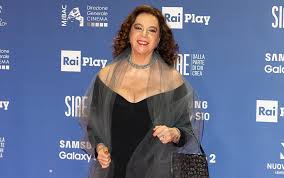 Stefania sandrelli represents one of the few actresses who are able to age gracefully and still get interesting roles. 2 0ctler9wwhm