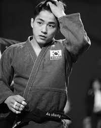 특히나 재일교토 여자 선수가 태극마크를 달고 올림픽에 나서는 사례가 처음이기에 고베신문 등 현지 언론에서도 주목을 받고 있습니다. Tjjqlozc8y2pm