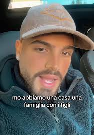 Famiglia Felice e Suoni TikTok: Una Vita da Sogno