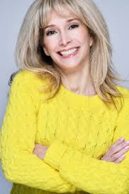 Lauren Collier's Instagram, Twitter & Facebook