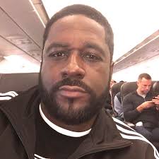 Why did Aretha Franklin not sign with Motown Records?