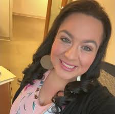 How to find a private chef for a four-course in-home meal in Mandarin?