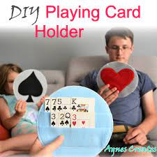 These plastic canvas playing card helpers are fun to make, cute to look at and keep your hands from cramping while playing gin! Diy Playing Card Holder Felt Project Agnes Creates