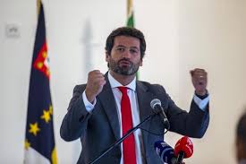 Em entrevista à tvi, disse ainda que não volta a viabilizar o estado de emergência o chega defendia a diminuição do número de deputados na assembleia da república dos atuais 230 para 100, enquanto, o psd preconiza um. Chega Elege Novo Presidente A 5 De Setembro Atraves De Eleicoes Diretas Portugal Sabado