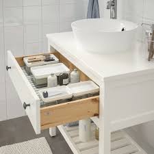 Rinnovare una stanza di casa con sfogliando il catalogo ikea nelle pagine dei mobili bagno permette di allestire il locale in maniera semplice e funzionale, e soprattutto senza spendere una fortuna. Hemnes Kattevik Mobile Lavabo A Giorno Lavabo 40 Bianco Miscel Voxnan 82x48x91 Cm Ikea It