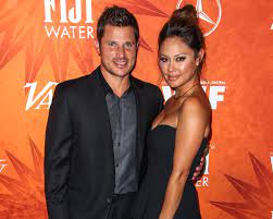 Nick lachey has won season 5 of the masked singer as piglet, defeating jojo's black swan and wiz khalifa's chameleon in the final. Nick Lachey Went Through Trash To Find Vanessa S Wedding Ring