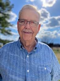 Ellen Sumner's Instagram, Twitter & Facebook