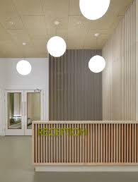 Eleganz Trifft Schnelligkeit Schulschwimmbad Bei London Swimming Pool Schwimmbader Hallenbad