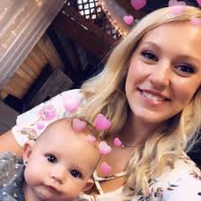 Haley Daniels (haleycheyy)