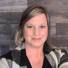 Amanda Coombs's Instagram, Twitter & Facebook