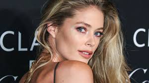 Louis fouché (rugby union) (born 1990), south african rugby union footballer. Doutzen Kroes Also Films Quarrels With Men For Their Own Youtube Channel Teller Report