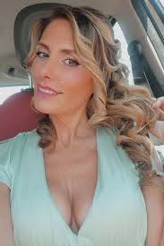 Anna Rita De Prisco (@annaritadp_official) • Threads, Say more