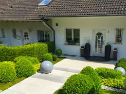 An den vorgarten knüpfen sich viele wünsche: Vorgarten Eingange Gestalten Galabau Solingen Haan