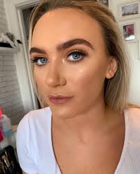 Lizzie Smith Makeup Artist