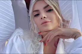 Sve ljubavi Elle Dvornik: Bivši su je tukli i varali, Charles Pearce se  činio kao onaj pravi, ali...