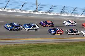 Erik jones will replace kenseth in the no. 2018 Daytona 500 Entry List Features Only 40 Cars Entered Sbnation Com