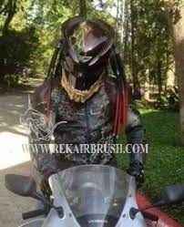 The Berserker Predator Helmet Handmade In The Usa With Dot Helmet Not Mass Produced Usd With House Of Kolor Dot Helmets Predator Helmet Cool Motorcycle Helmets