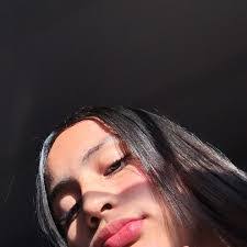 Karolina Cruz's Instagram, Twitter & Facebook