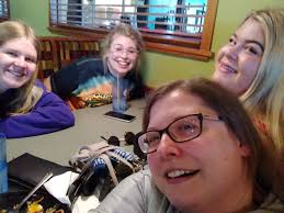 Ashley Hallstrom (@AshleyHallstrom)