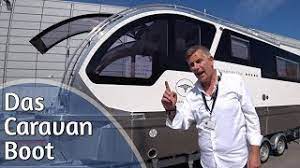 Tchibo versucht das zu vereinen mit einem caravanboat. Zwei Deutsche Bauen Schwimmenden Wohnwagen Caravanboat Hausboot Caravan Jetzt Sogar Bei Tchibo Youtube