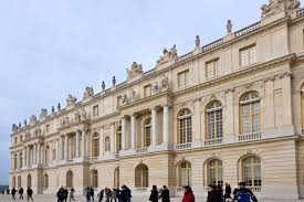 Hardouin Mansart Versailles Louis Xiv Avant Corps A Colonnes Travee Rythmique Rdc Clefs Des Arcs Simples Mascarons 1er Etage Bas Reliefs Attique