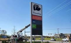 Pylon Signs: The Benefits of a Freestanding Sign | Brady Signs