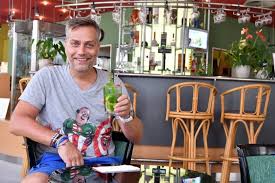 Discover levente harsanyi net worth, biography, age, height, dating, wiki. Utazas Sztarok