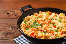 Recette Riz Au Poulet Et Petits Pois Supertoinette En 2020 Recette Riz Poulet Riz Au Poulet Recette Riz