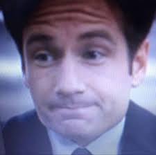 Maybe someone can explain why I'm bouncing shells off the side of these  tanks? 😢 20mm Armour 428 pen I understand side scrapping, cos the angle is  too much to pen but