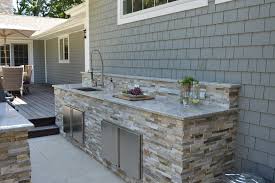 3 backyard outdoor kitchen designs for