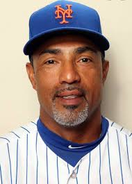 Última hora Acaban de ver al coach de lanzadores de RA-12 Ricky Bones en el  aeropuerto LMM camino a USA 🤔 LA PREGUNTA ES ??? Sabra algo Ricky que  nosotros no sabemos 🤔 #EsperamosQueTodoEsteBien 👍