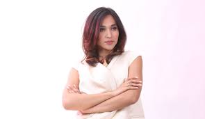 Dena rachman menceritakan awal ketika memberitahu orangtua ingin menjadi transgender. Dena Rachman Ft Doni 47 Nyata