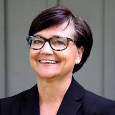 Sherry Dellinger's Instagram, Twitter & Facebook