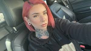 Shannon Langdon's Instagram, Twitter & Facebook