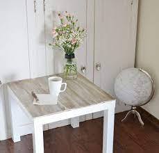 Maybe you would like to learn more about one of these? Jeder Kennt Wohl Den Kleinen Lack Tisch Von Ikea In Schwarz Oder Weiss Steht Er In Vielen Wohnungen Ikea Lack Table Ikea Lack Side Table Ikea Lack Coffee Table