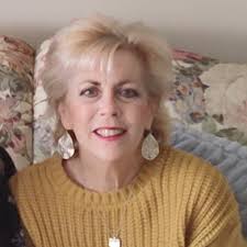 the year is 1986, it's a cool November evening and your family decided it  was time for the height of sophisisted dining in the suburbs of Kansas  City, Missouri