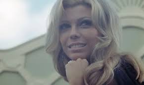 Creed singer scott stapp to play frank sinatra in ronald reagan biopic december 16, 2020 > december 16, 2020 in entertainment news. Beautiful Photos Of A Young Nancy Sinatra In The 1960s Vintage News Daily