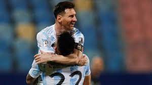 El '10' del barcelona lo intentó de todas maneras pero bravo estuvo imperial. Recital De Messi Y Colombia Espera En Brasilia As Argentina