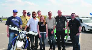 In diesen lustige pranks legt sie leute mit der versteckten kamera rein. Ranshofnerin Als Lockvogel Bei Verstehen Sie Spass Braunau