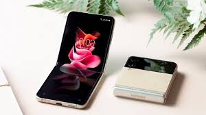 Samsung galaxy z flip 3 released date is unknown. 9myklaezy927hm