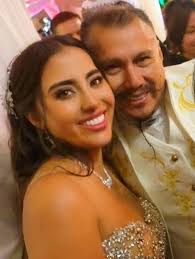 Jóvenes del ayer conquistando jovencitas 😂 #alteñoypunto #añoviejo  #madeinelalto #findeaño #Bolivia #EvoMoralesAyma #WilsonMorales  #ElmerHermosa