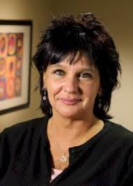 Federal Way woman honored for CPR heroics